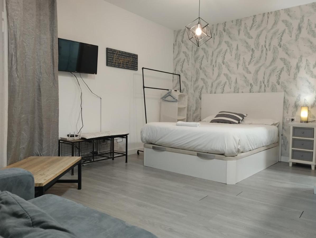 Malaga Centre Studio & Parking Екстер'єр фото